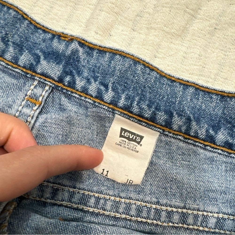 VTG Levis Shorts Womens 11 JR Blue Denim Retro 90s Mom Jean Jorts Black Tab - Picture 5 of 11